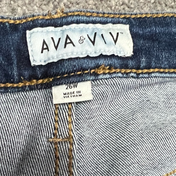AVA & VIV Distressed Medium Wash Denim
High Rise Jeans Women's Size 26 - Picture 3 of 10